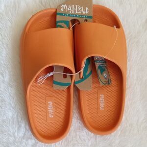 Mad Love Women’s Molded Slide Sandals (Size 6) "Orange" ~ NEW!!!